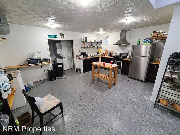 3rd image of 413 McKee Pl Floor 2