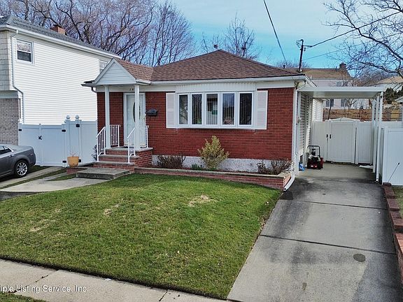 3rd image of 153 Greaves Ave