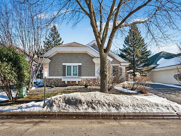 2nd image of 528 Wildflower Rd