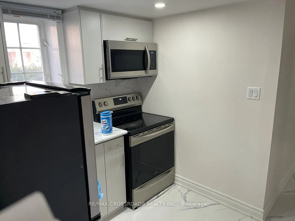 2 bed, $1,600 — Photo 4