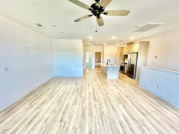 5th image of 580 N Adler Ln
