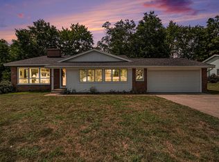 1632 Waterbury Dr SE, Kentwood, MI 49508