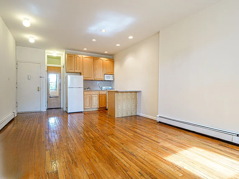 677 Classon Ave #2LR — Photo 5
