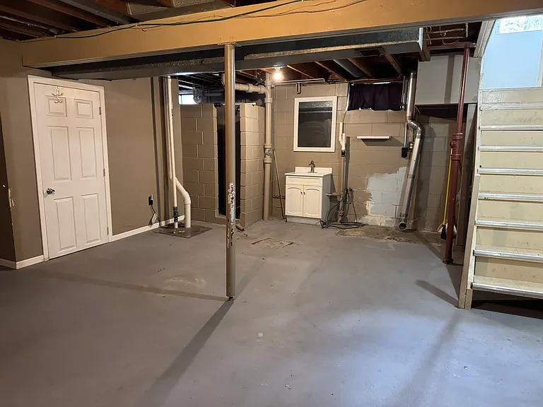 2223 Falls Ave — Photo 5