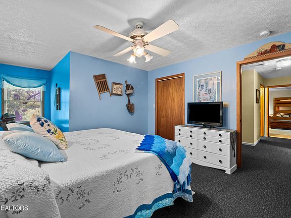 39th image of 1043 Reagan Springs Rd
