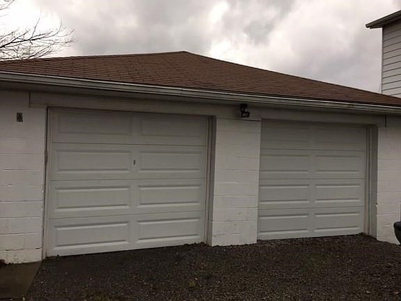 2 Car Detached Garage