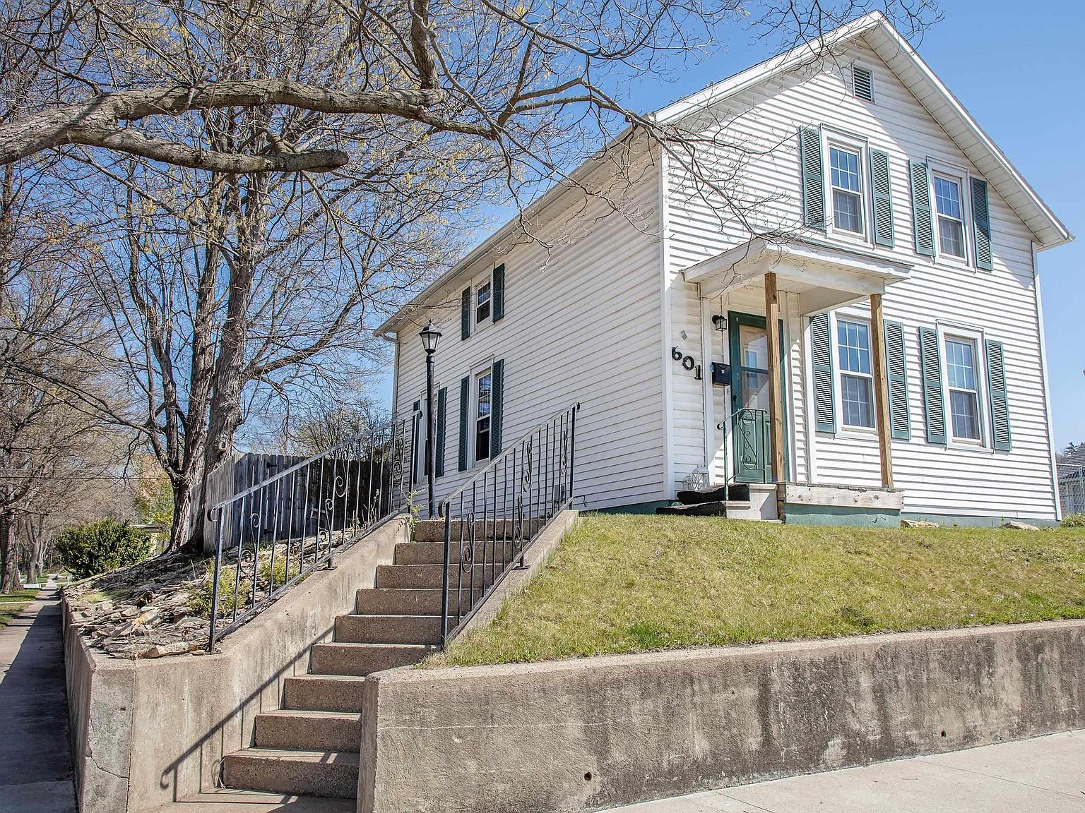 601 E Bremer Ave, Waverly, IA 50677 Zillow