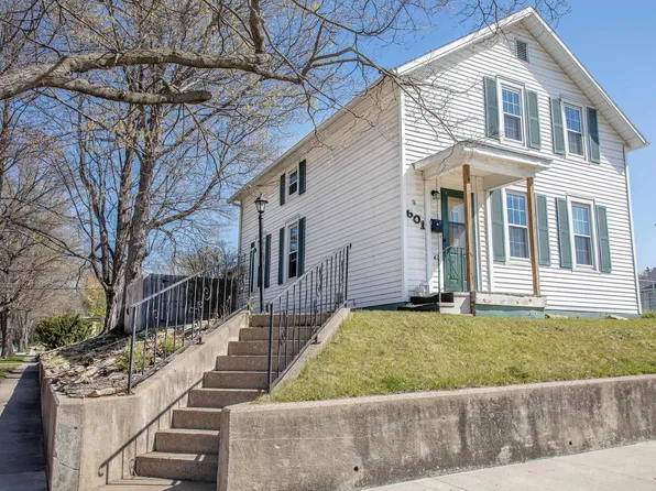 601 E Bremer Ave, Waverly, IA 50677