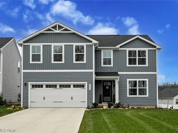 3687 Kirkham Dr, Barberton, OH 44203