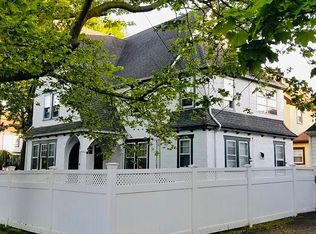 332 Plymouth St, West Hempstead, NY 11552