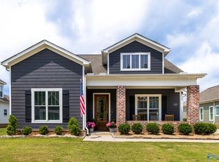 6209 Pembrook Pond Pl, Owens Cross Roads, AL 35763