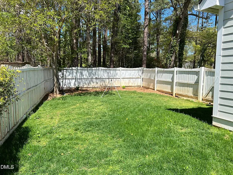 2200 Misskelly Dr — Photo 31