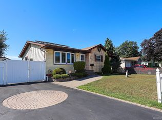 60 Voorhis Dr, Brentwood, NY 11717