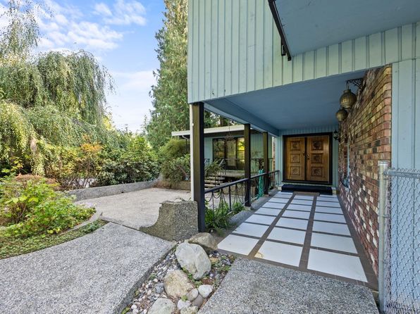 4 bedroom rental in Coquitlam — photo 4