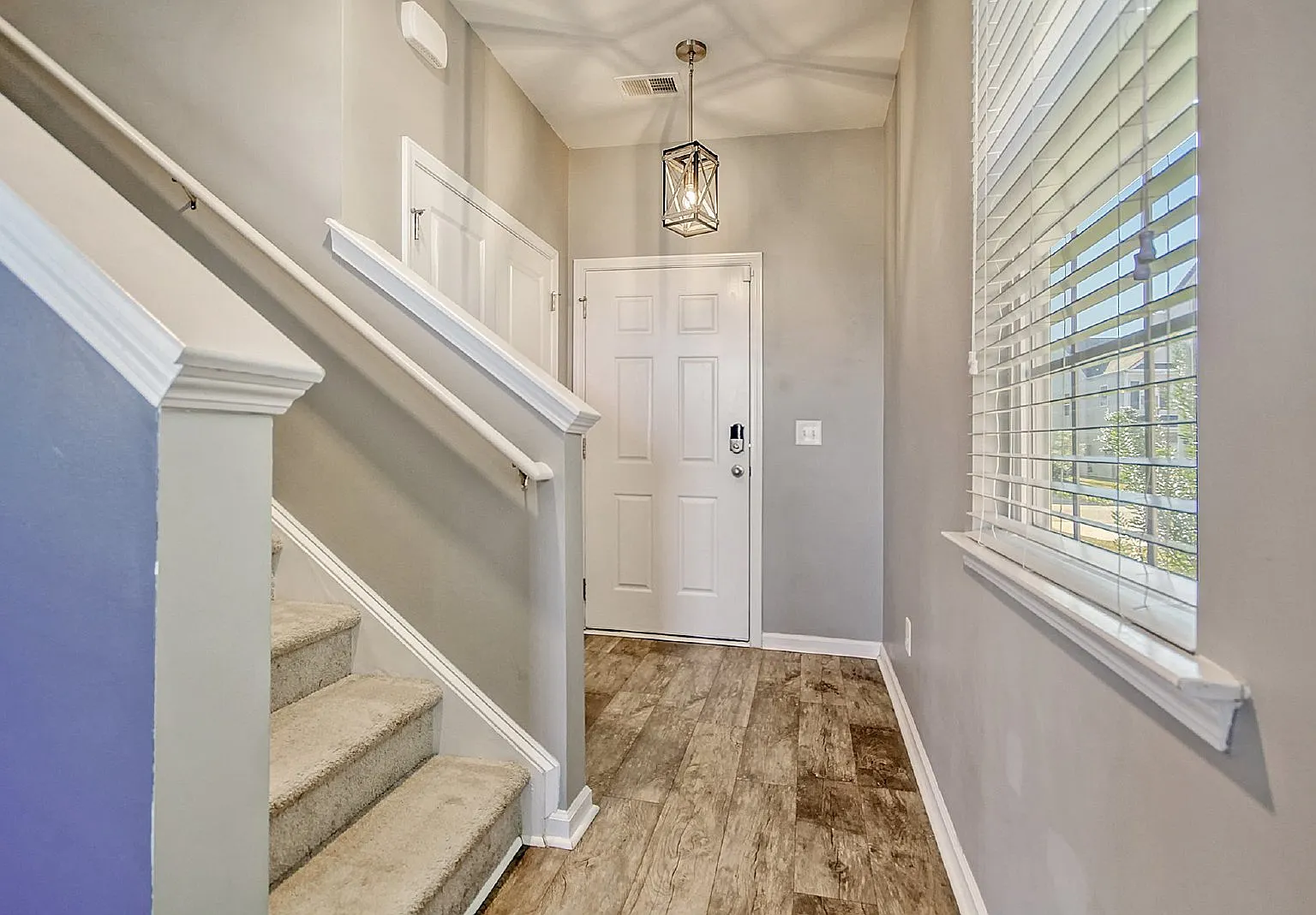 3 bed, 2.5 bath, 1816 sqft, $2,500 — Photo 3