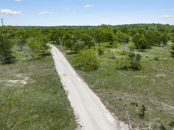 6900 Westcreek Cir, Fort Worth, TX 76126