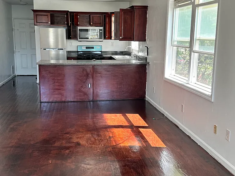 98 S Burnett St #2 — Photo 1