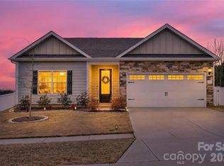 131 N Sina St, Troutman, NC 28166