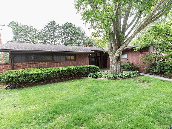 2nd image of 1501 W Manor Dr