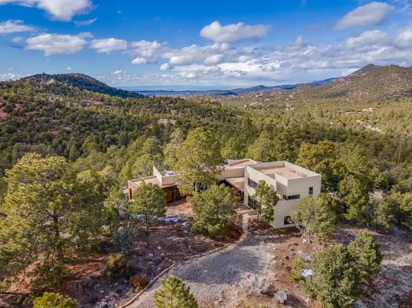 184 Double Arrow Rd, Santa Fe, NM 87505