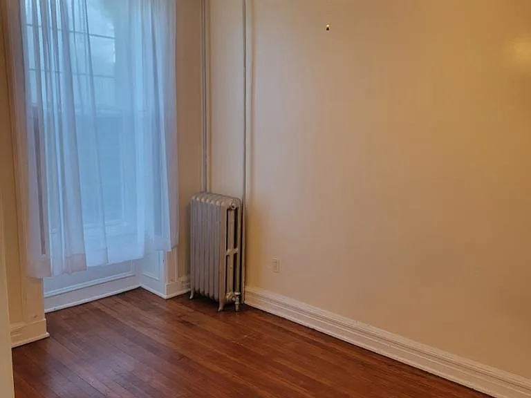 6 Eastman Ter — Photo 8