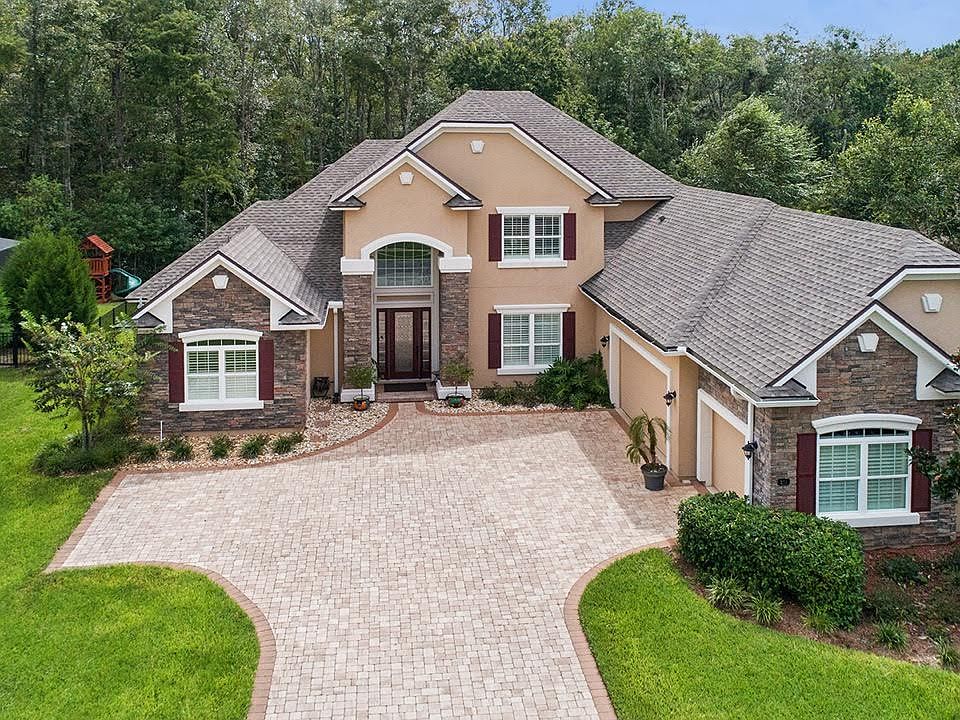 1st image of 251 Bermuda Greens Ave