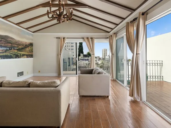 1264 Sacramento St, San Francisco, CA 94108