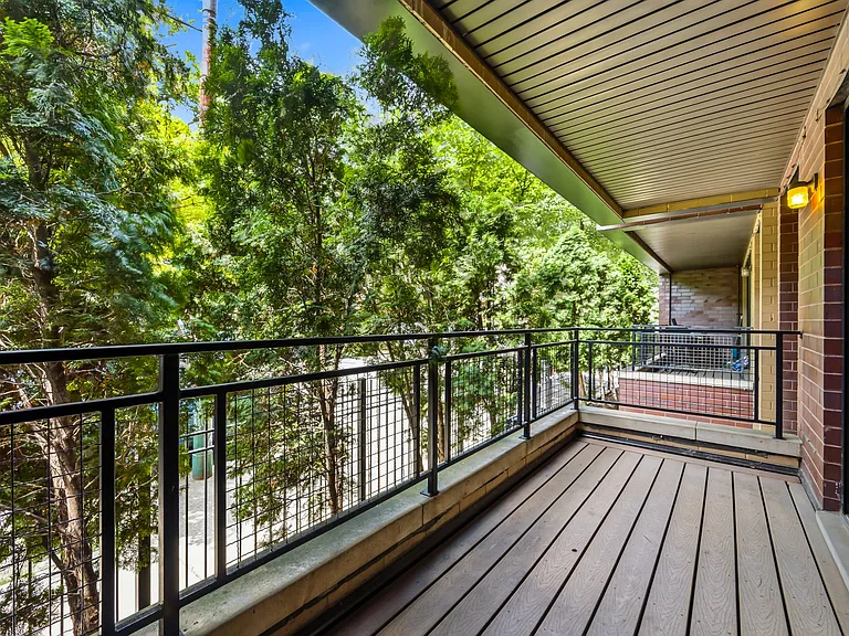 1827 N California Ave #1 — Photo 9
