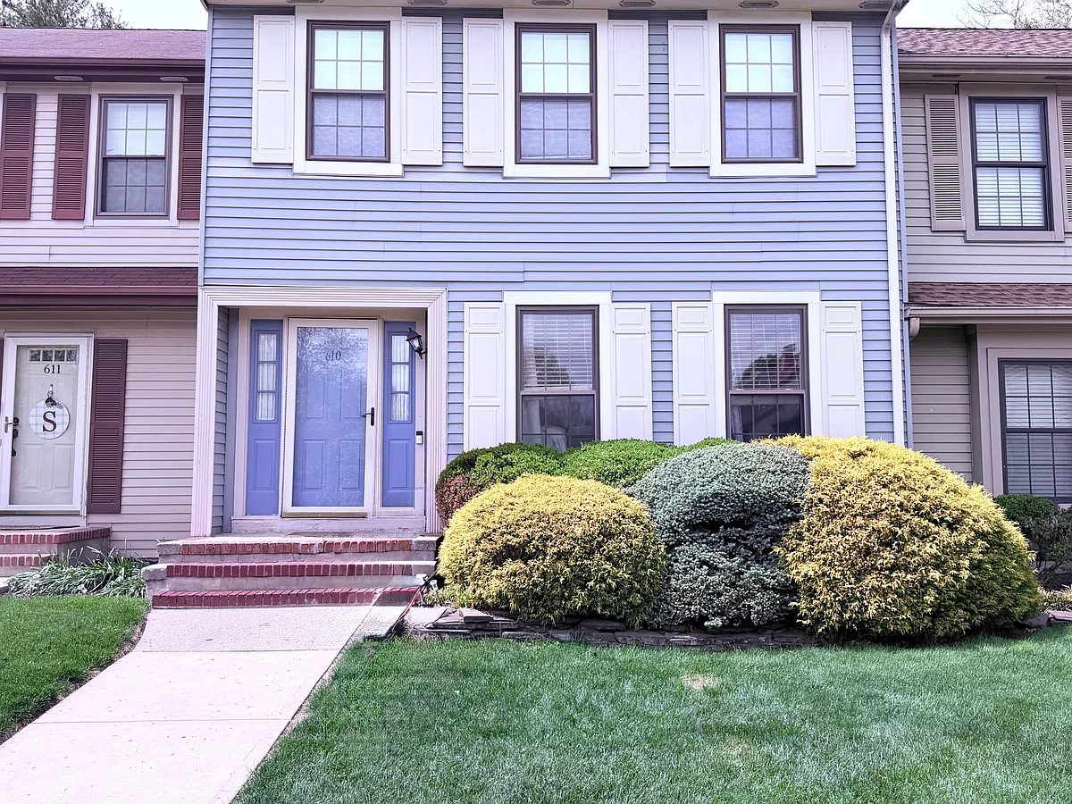 Building Photo - 610 Cornwall Ct
