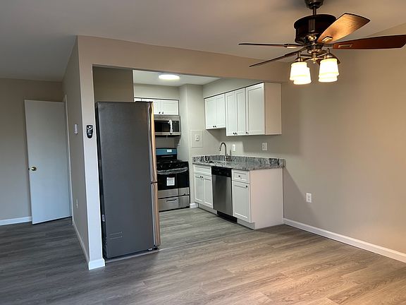 3rd image of 7753 Patriot Dr APT 48