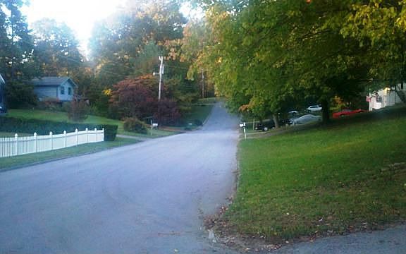 3rd image of 253 Brownwood Cir