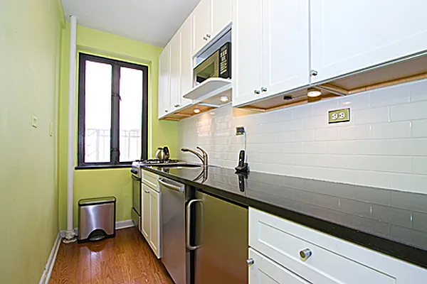 Sold by Bank Neary | media 3