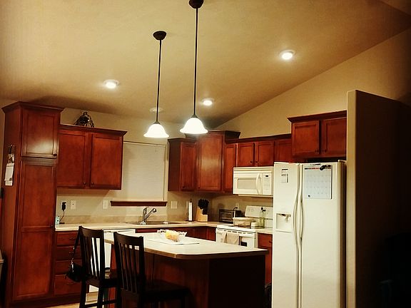 KITCHEN MAIN