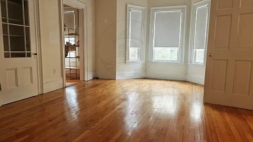 2 bed, 950 sqft, $2,800 — Photo 1