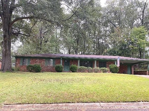 3rd image of 2708 Redbud Dr