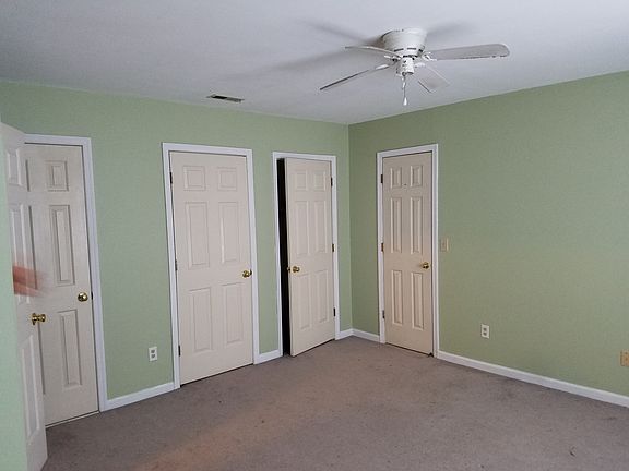 4th image of 16 Sweetbriar Dr