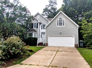 6 Compton Ct, Greensboro, NC 27407