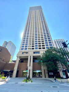 1030 N State St APT 21J, Chicago, IL, 60610