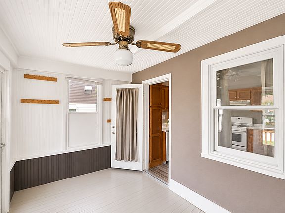5th image of 601 Summit Ave NE