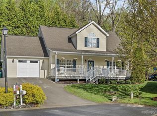 23 Attaberry Ct, Asheville, NC 28805