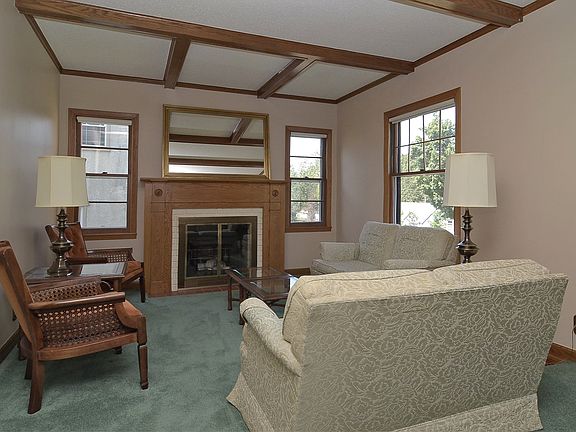 2nd image of 636 36th Ave NE