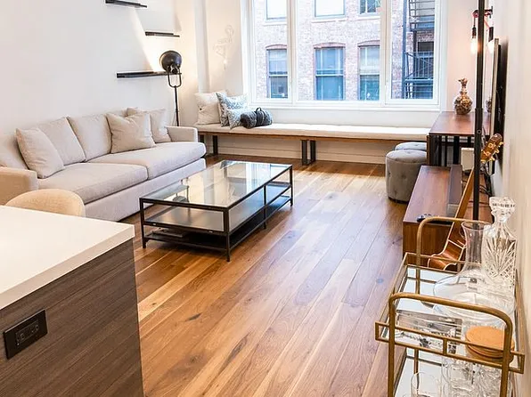 151 W 21st St APT 7A, New York, NY 10011