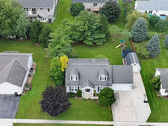 3rd image of 539 Wisconsin AVENUE
