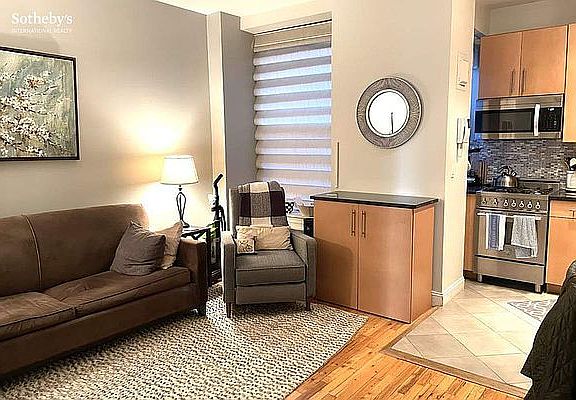 4th image of 112 W 72nd St APT 7A