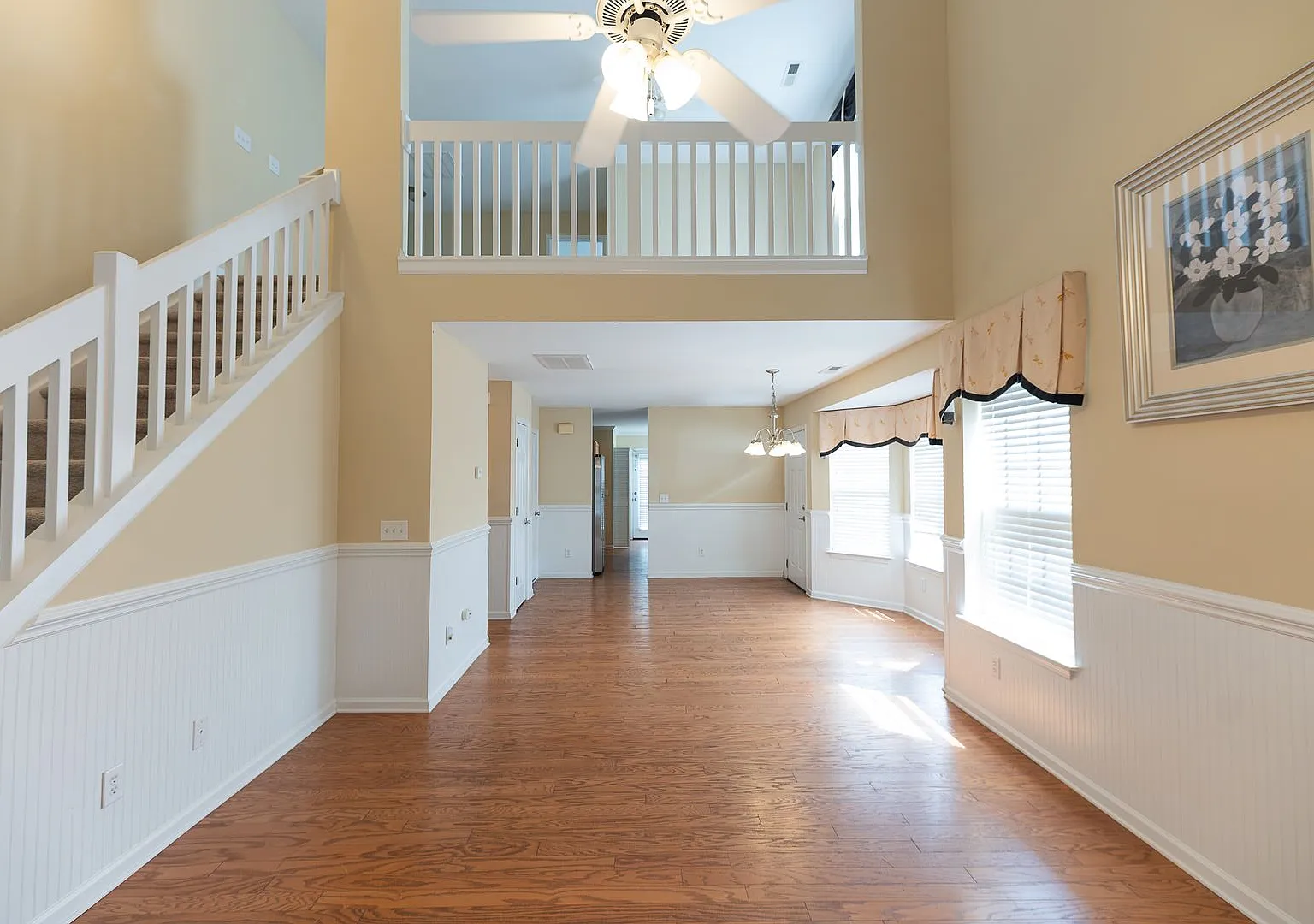 2 Bedroom, 2 Bath Home with Oversized Home Office — Photo 3