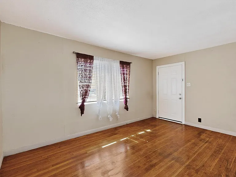 165 Hilton Ave NW — Photo 7
