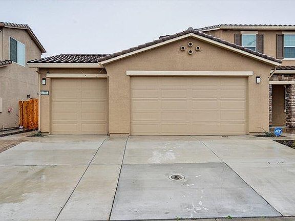 4th image of 1096 Wildrose Dr