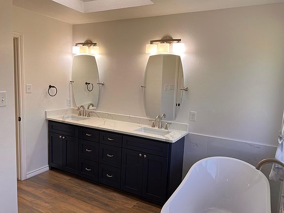 Gorgeous primary bathroom remodel!