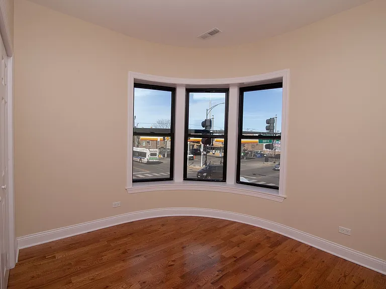 4001 W Armitage Ave #B — Photo 10
