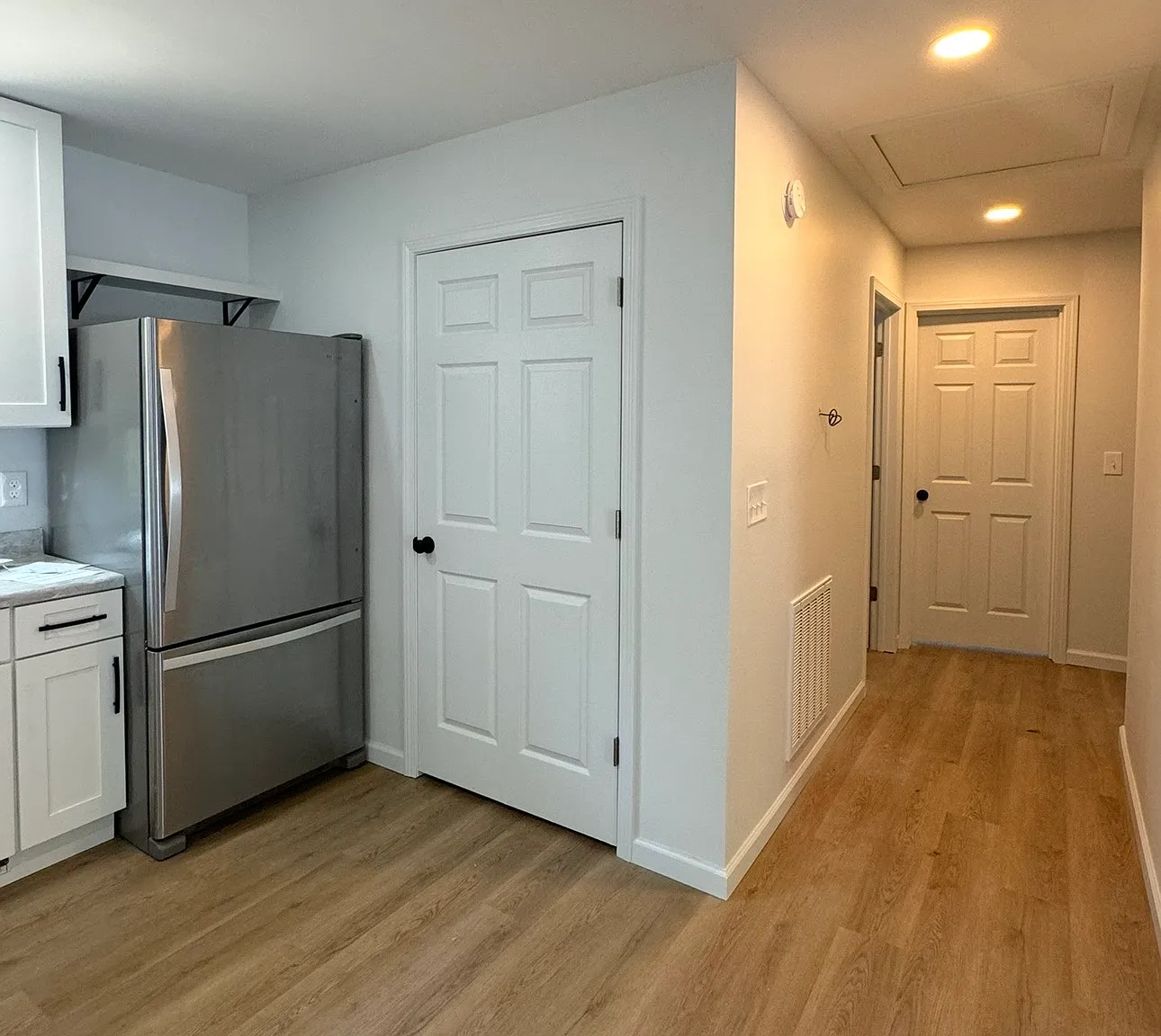 2 bed, 800 sqft, $1,300 — Photo 3
